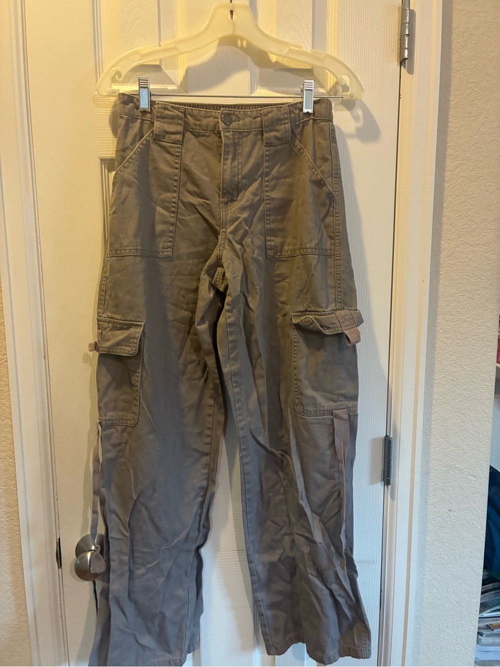 Tinseltown Tan Cargo Pants with Side Pockets